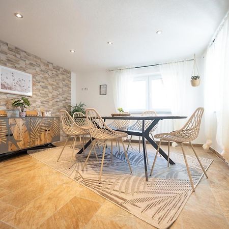 -Stadthaus Ida- Mit Grosser Dachterasse, Am Schlosspark, Luftkurort Kisslegg, Boxspringbetten, Kaffeevollautomat, Smarttv, Familienfreundlich, Grosszuegig, Zentral Exterior photo